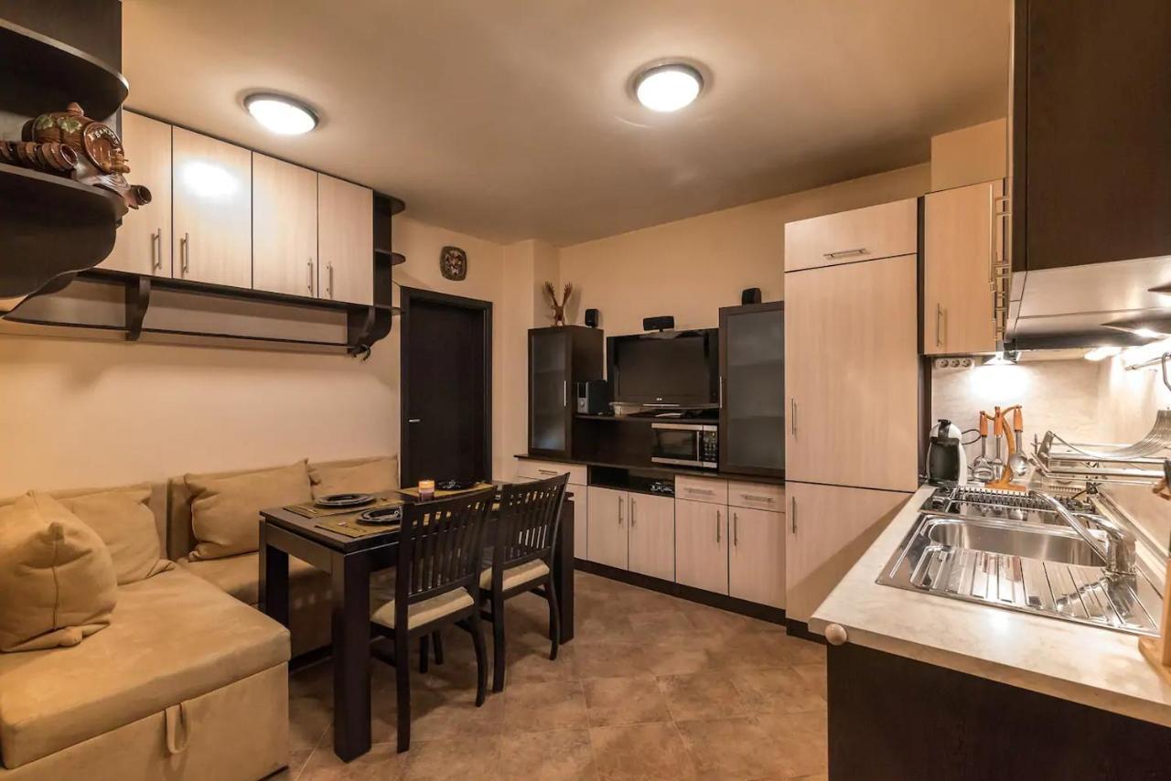 Charming, Fully-Furnished, 2-Bedroom Apartment Bansko Exterior photo