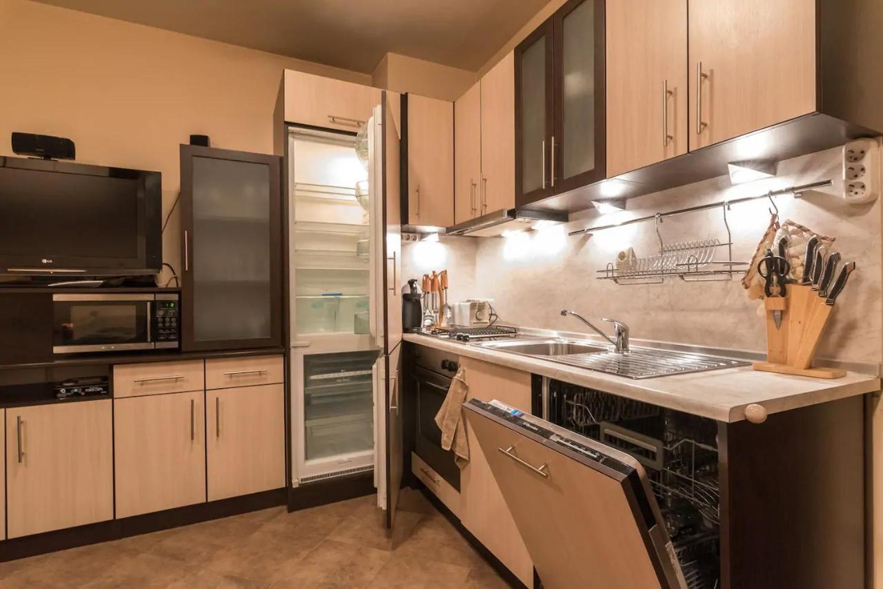 Charming, Fully-Furnished, 2-Bedroom Apartment Bansko Exterior photo